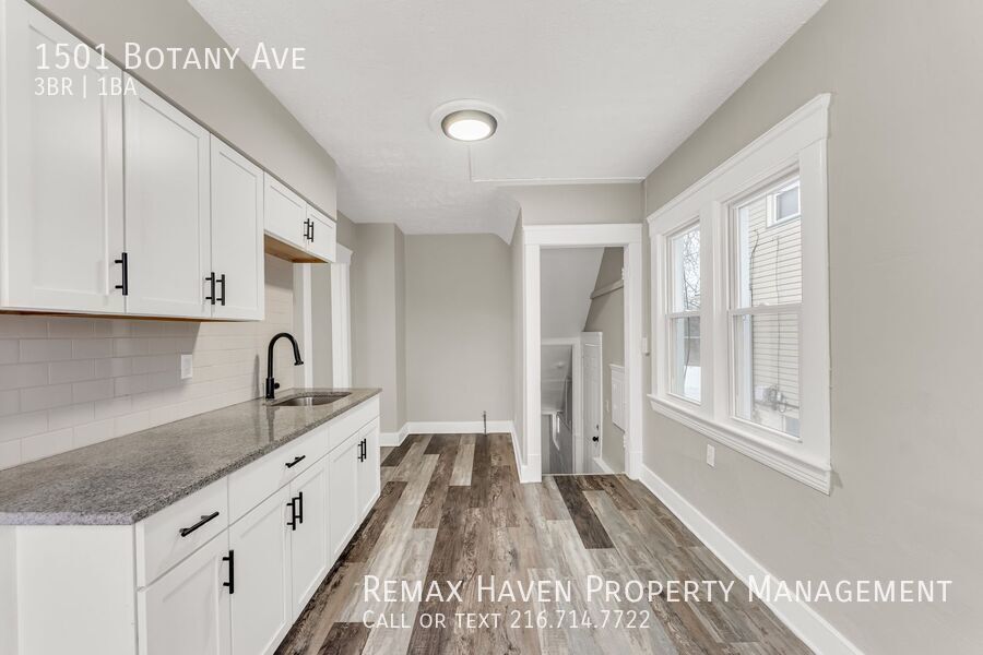 1501 Botany Ave, Cleveland - Spacious 3-bed 1 -bath single-family home! property image