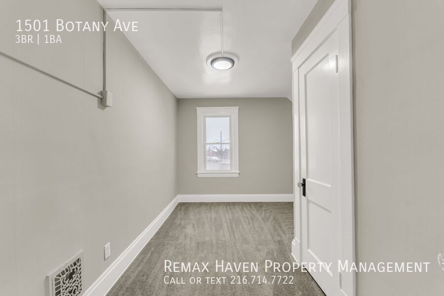 1501 Botany Ave, Cleveland - Spacious 3-bed 1 -bath single-family home! property image