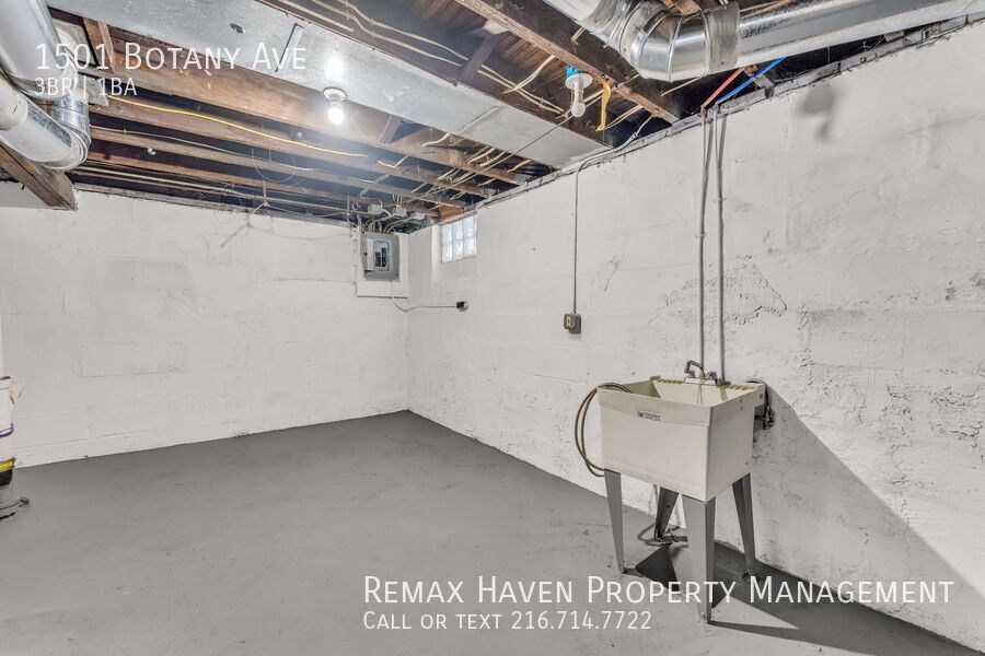 1501 Botany Ave, Cleveland - Spacious 3-bed 1 -bath single-family home! property image