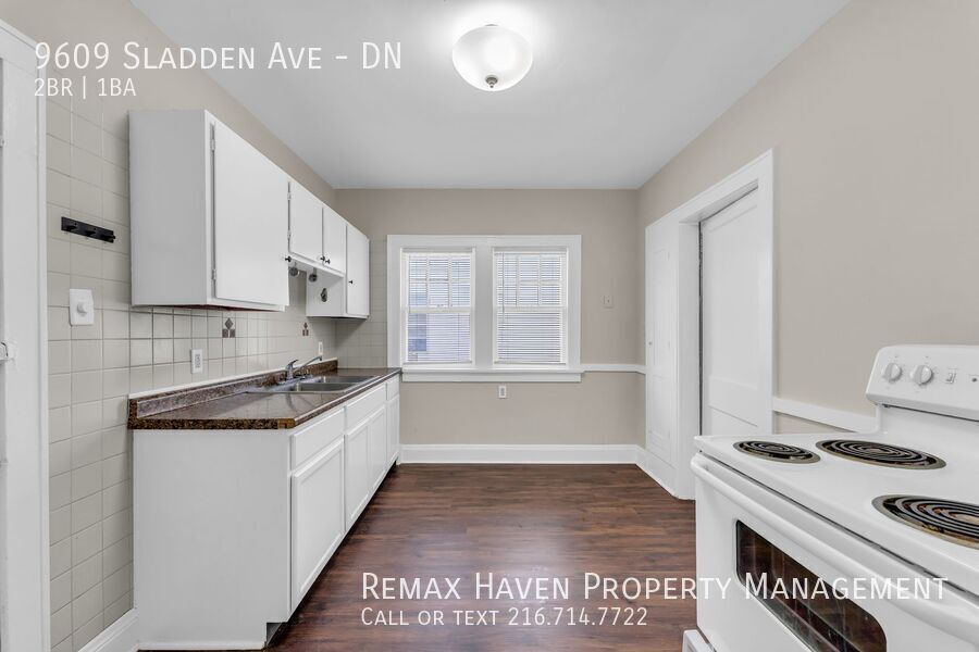 9609 Sladden Ave | DN, Garfield Heights - Spacious 2-bed 1-bath multi-family home! property image