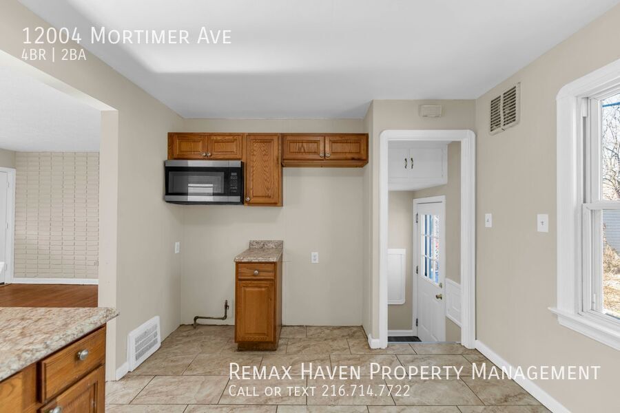 12004 Mortimer Ave, Cleveland - Spacious 4-bed 2-bath single-family home! property image