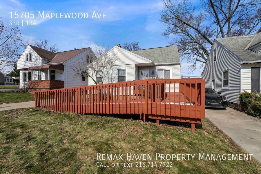 15705 Maplewood Ave, Maple Heights - Spacious 3-bed 1-bath single-family home! property image