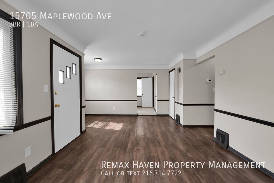 15705 Maplewood Ave, Maple Heights - Spacious 3-bed 1-bath single-family home! property image