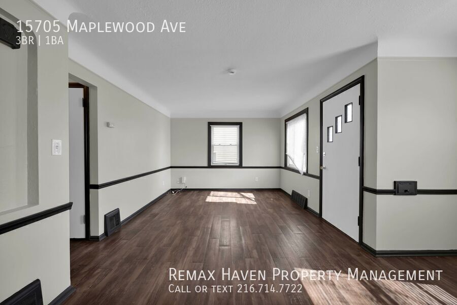 15705 Maplewood Ave, Maple Heights - Spacious 3-bed 1-bath single-family home! property image