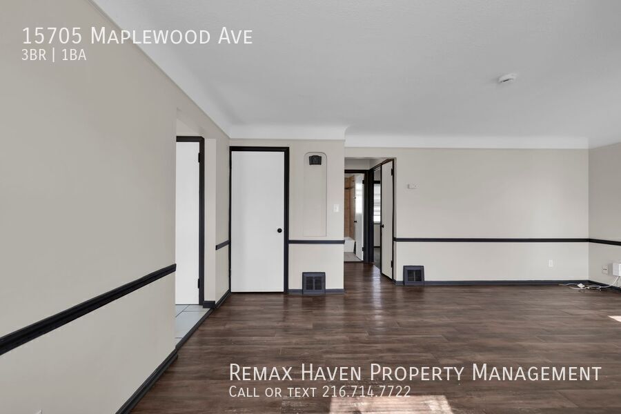 15705 Maplewood Ave, Maple Heights - Spacious 3-bed 1-bath single-family home! property image