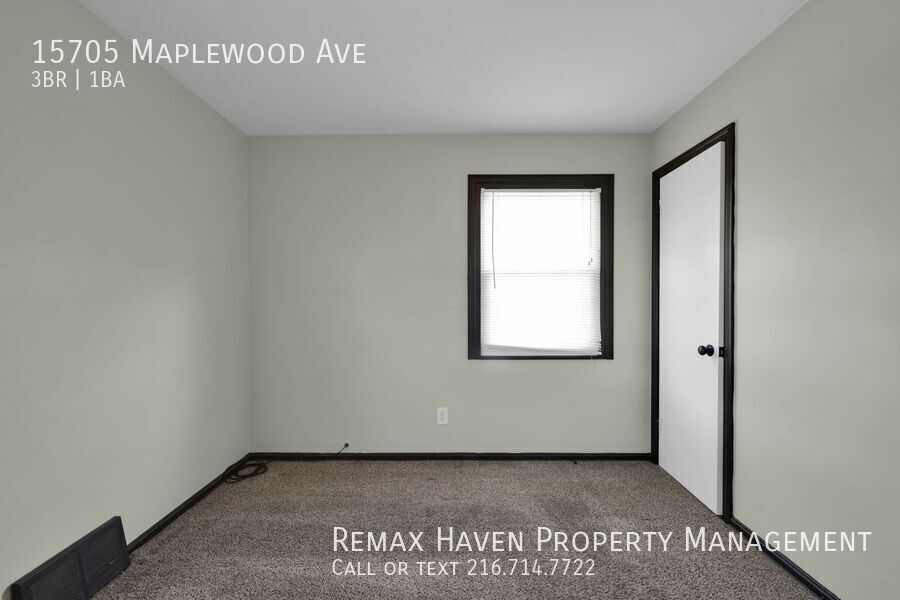 15705 Maplewood Ave, Maple Heights - Spacious 3-bed 1-bath single-family home! property image