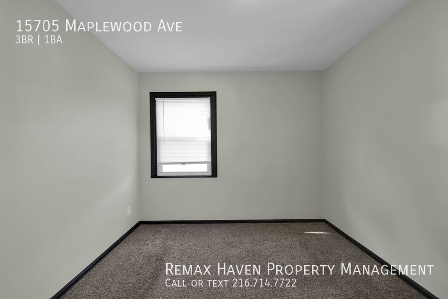 15705 Maplewood Ave, Maple Heights - Spacious 3-bed 1-bath single-family home! property image