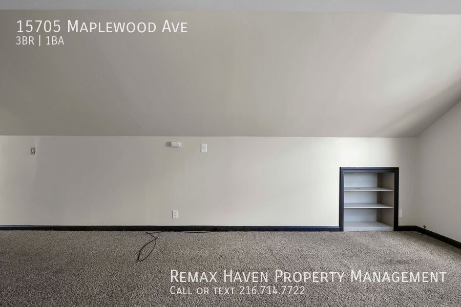15705 Maplewood Ave, Maple Heights - Spacious 3-bed 1-bath single-family home! property image