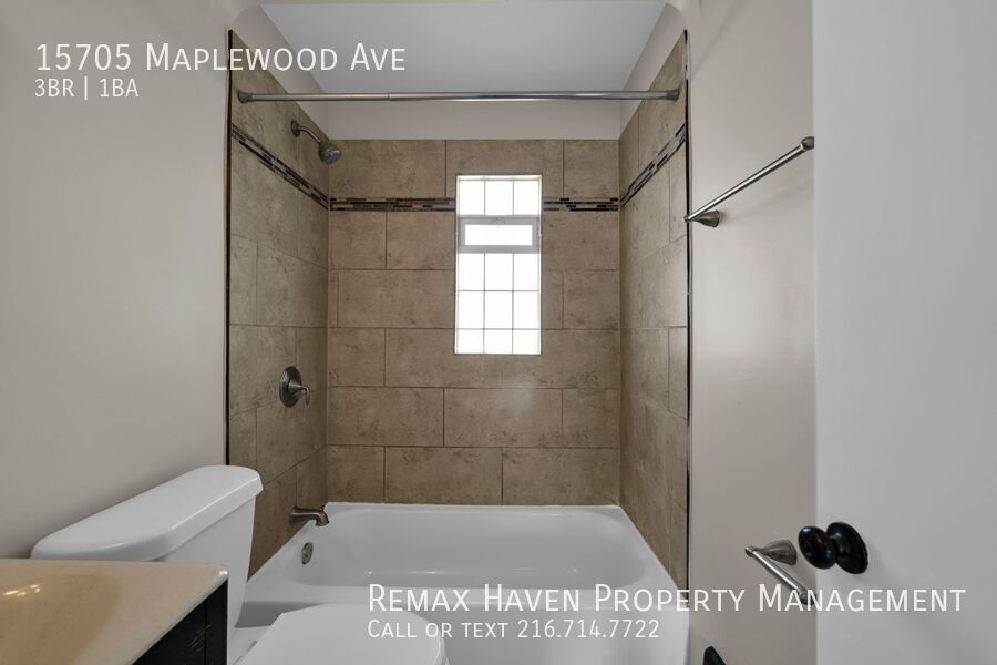 15705 Maplewood Ave, Maple Heights - Spacious 3-bed 1-bath single-family home! property image