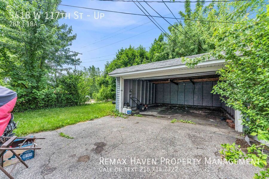 3418 (3416) W 117th St | UP, Cleveland - Spacious 2 bed 1 bath multi-family home! property image