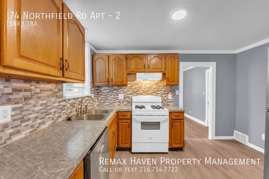 72-74 Northfield Rd | Apt 2, Bedford - Spacious 1 bed 1 bath multi-family home! property image