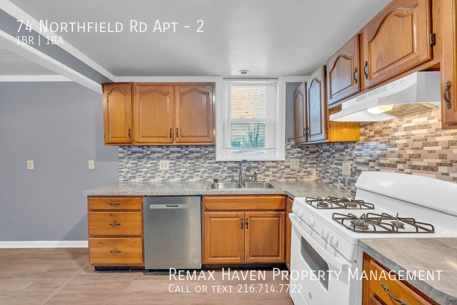 72-74 Northfield Rd | Apt 2, Bedford - Spacious 1 bed 1 bath multi-family home! property image