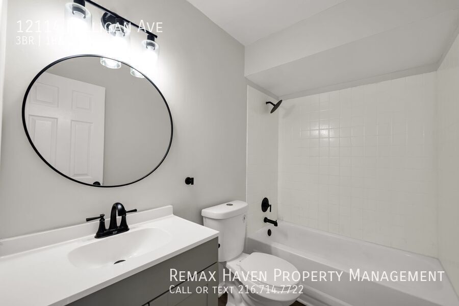 12114 Milligan Ave, Cleveland - Spacious 3-bed 1-bath single-family home! property image