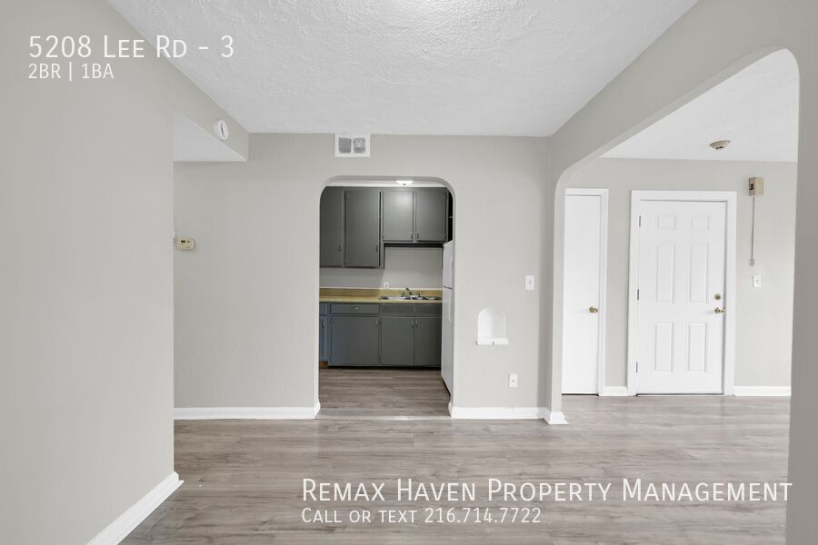5208 Lee Rd | Apt 3, Maple Heights - Spacious 2 bed 1 bath apartment! property image