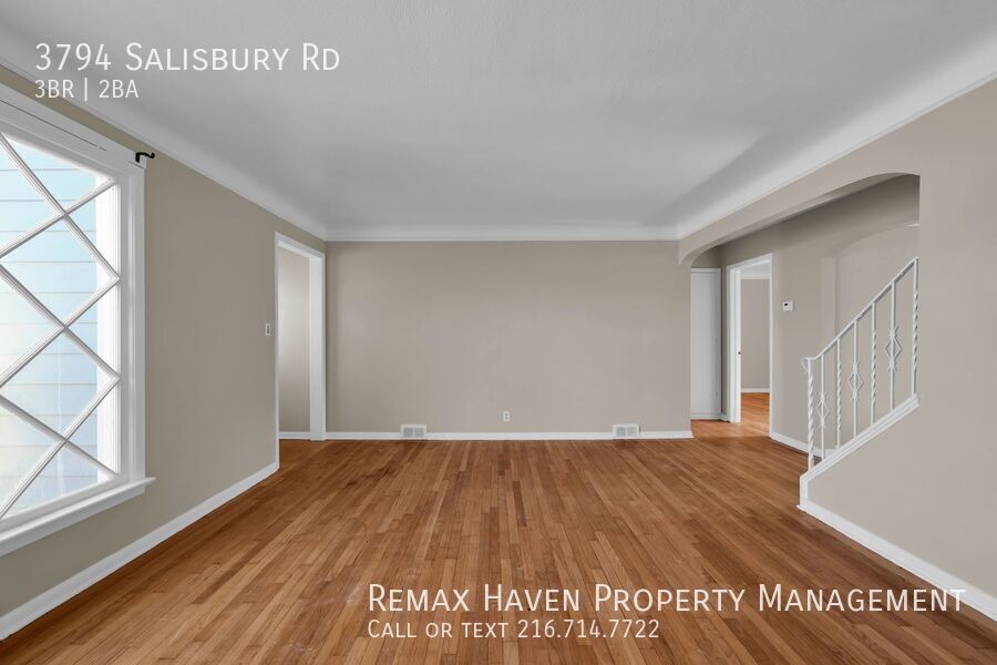 3794 Salisbury Rd, South Euclid - Spacious 3-bed 1.5-bath single-family home! property image