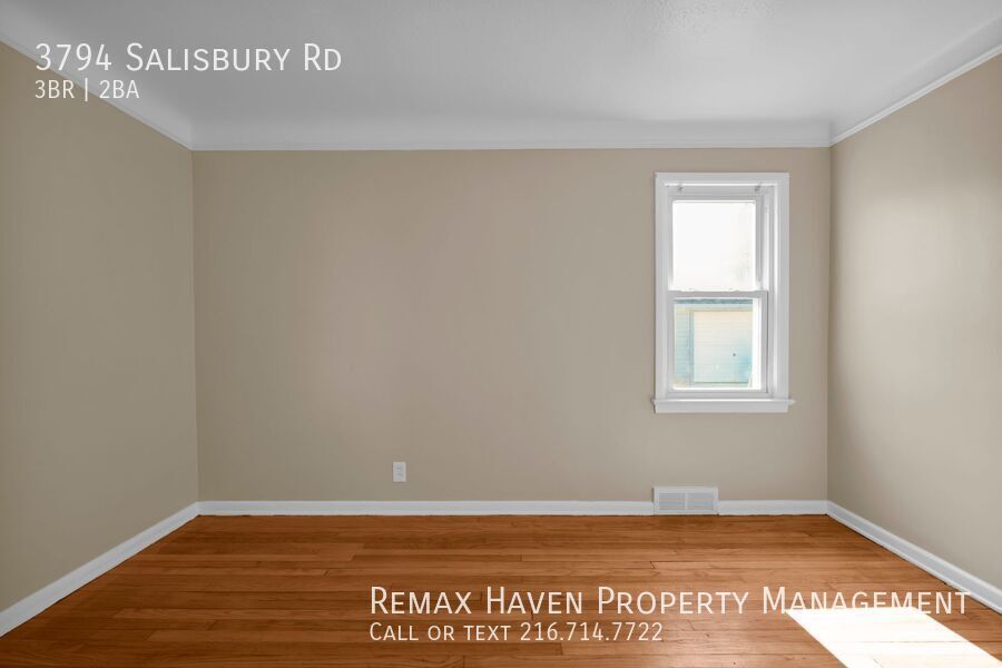 3794 Salisbury Rd, South Euclid - Spacious 3-bed 1.5-bath single-family home! property image