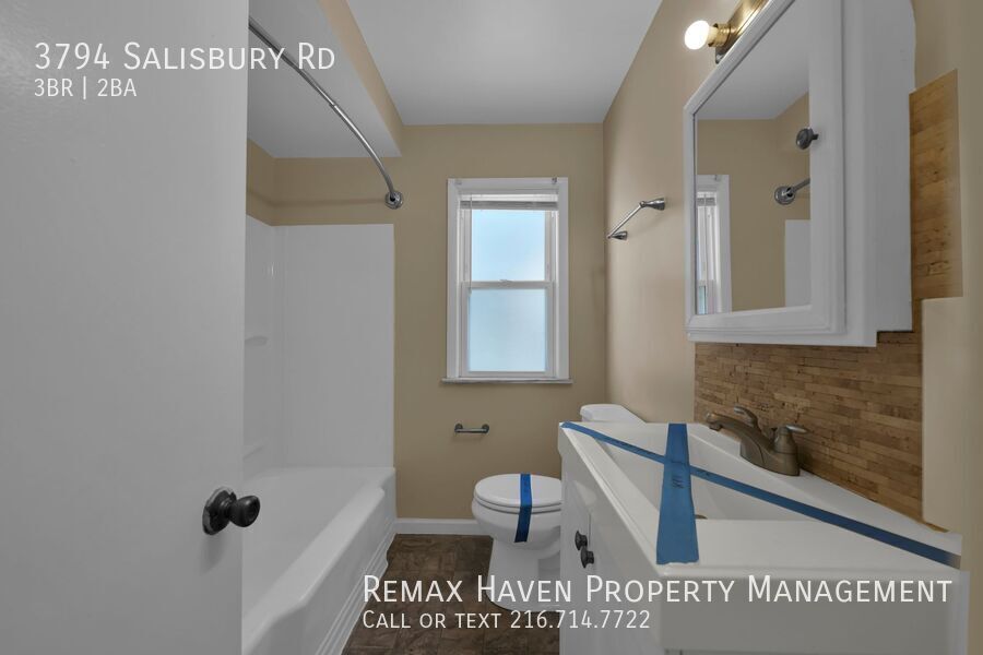 3794 Salisbury Rd, South Euclid - Spacious 3-bed 1.5-bath single-family home! property image