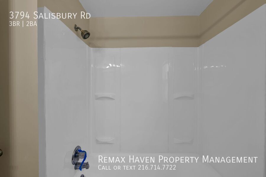 3794 Salisbury Rd, South Euclid - Spacious 3-bed 1.5-bath single-family home! property image