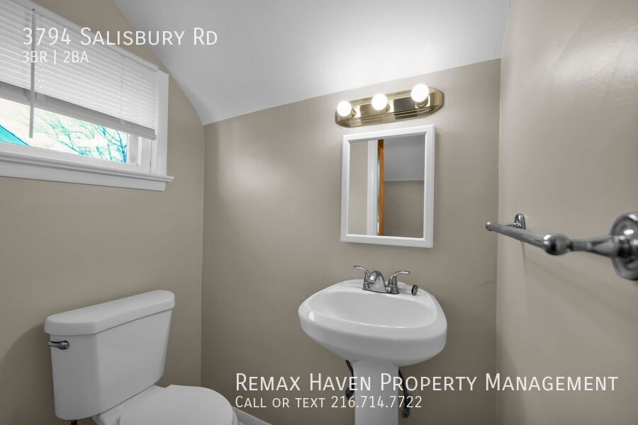 3794 Salisbury Rd, South Euclid - Spacious 3-bed 1.5-bath single-family home! property image