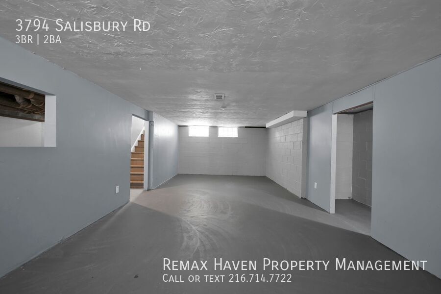 3794 Salisbury Rd, South Euclid - Spacious 3-bed 1.5-bath single-family home! property image