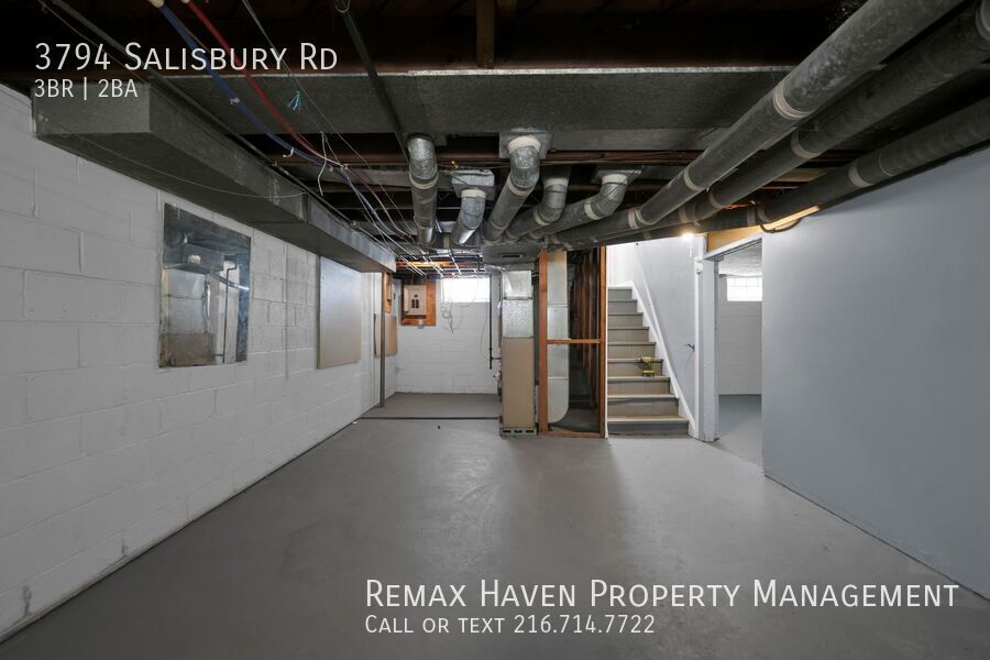 3794 Salisbury Rd, South Euclid - Spacious 3-bed 1.5-bath single-family home! property image