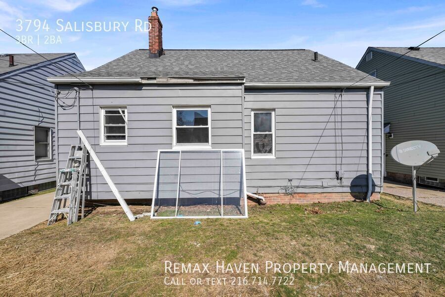 3794 Salisbury Rd, South Euclid - Spacious 3-bed 1.5-bath single-family home! property image