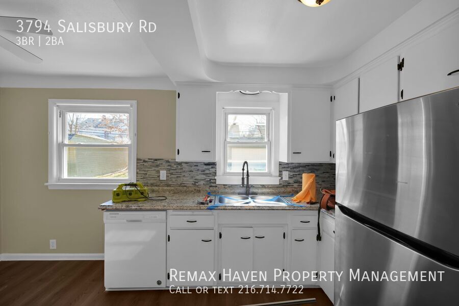 3794 Salisbury Rd, South Euclid - Spacious 3-bed 1.5-bath single-family home! property image