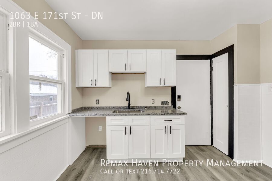 1063 E 171st St | DN, Cleveland - Spacious 2-bed 1-bath multi-family home! property image