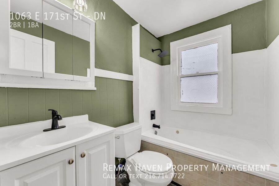 1063 E 171st St | DN, Cleveland - Spacious 2-bed 1-bath multi-family home! property image