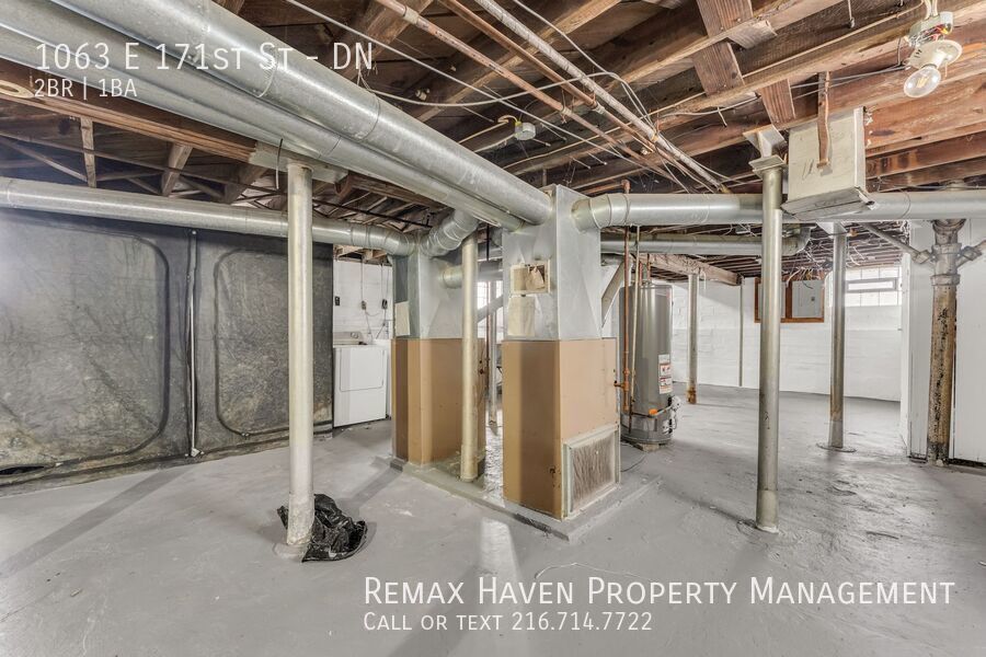 1063 E 171st St | DN, Cleveland - Spacious 2-bed 1-bath multi-family home! property image