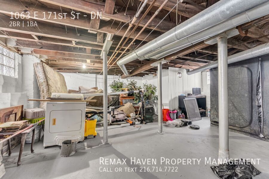 1063 E 171st St | DN, Cleveland - Spacious 2-bed 1-bath multi-family home! property image