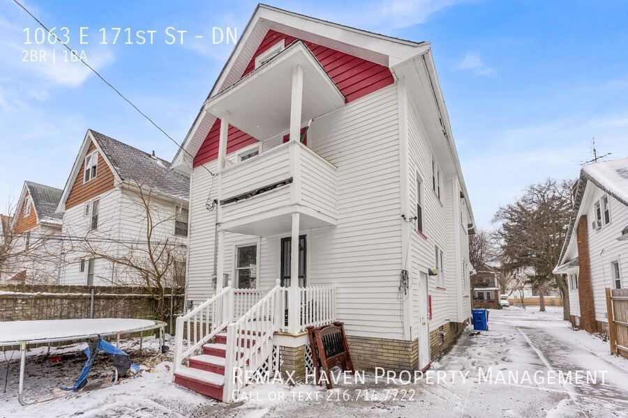 1063 E 171st St | DN, Cleveland - Spacious 2-bed 1-bath multi-family home! property image