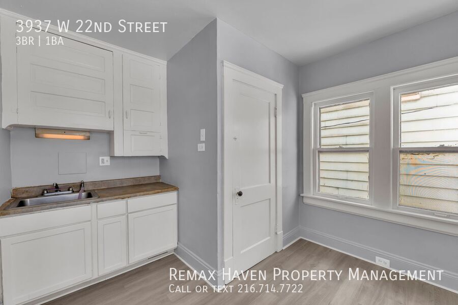 3937 W 22nd St, Cleveland - Spacious 3-bed 1-bath single-family home! property image