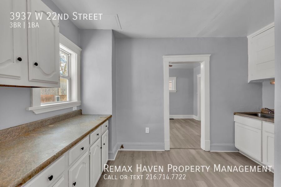 3937 W 22nd St, Cleveland - Spacious 3-bed 1-bath single-family home! property image