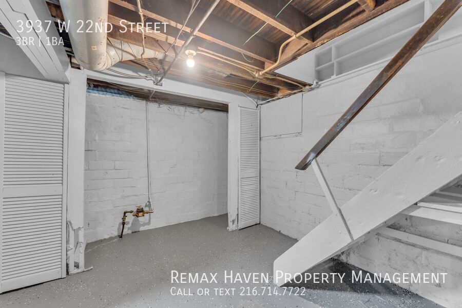 3937 W 22nd St, Cleveland - Spacious 3-bed 1-bath single-family home! property image