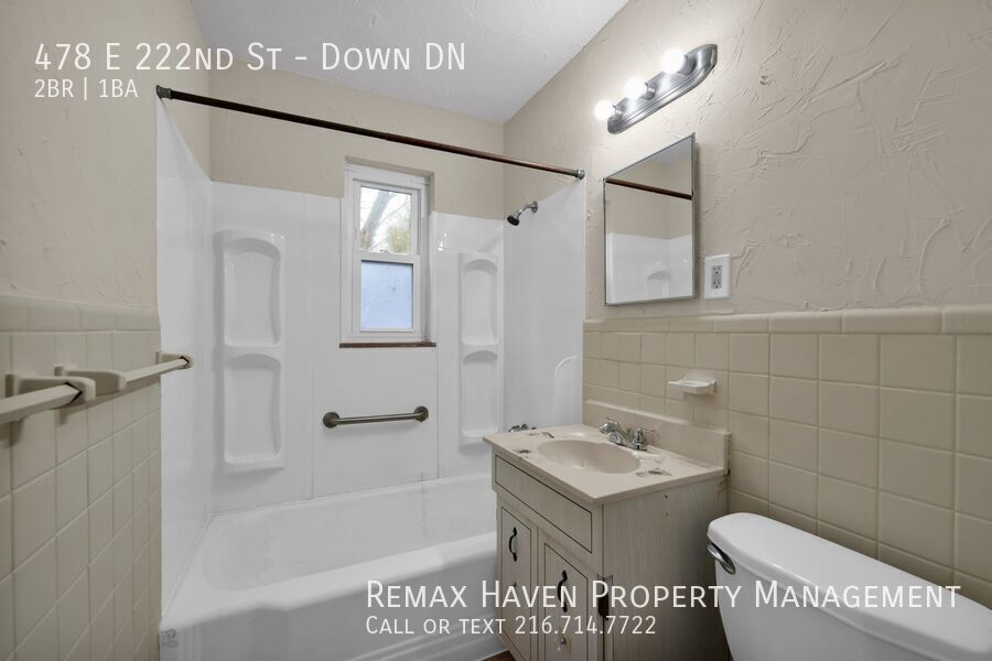 478 E 222nd St | DN, Euclid - Spacious 2-bed 1-bath multi-family home! property image