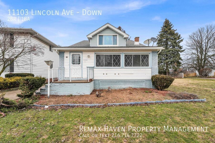 11103 Lincoln Ave | DN, Garfield Heights - Spacious 2-bed 1-bath multi-family home! property image