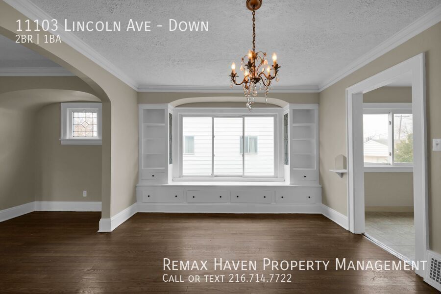 11103 Lincoln Ave | DN, Garfield Heights - Spacious 2-bed 1-bath multi-family home! property image