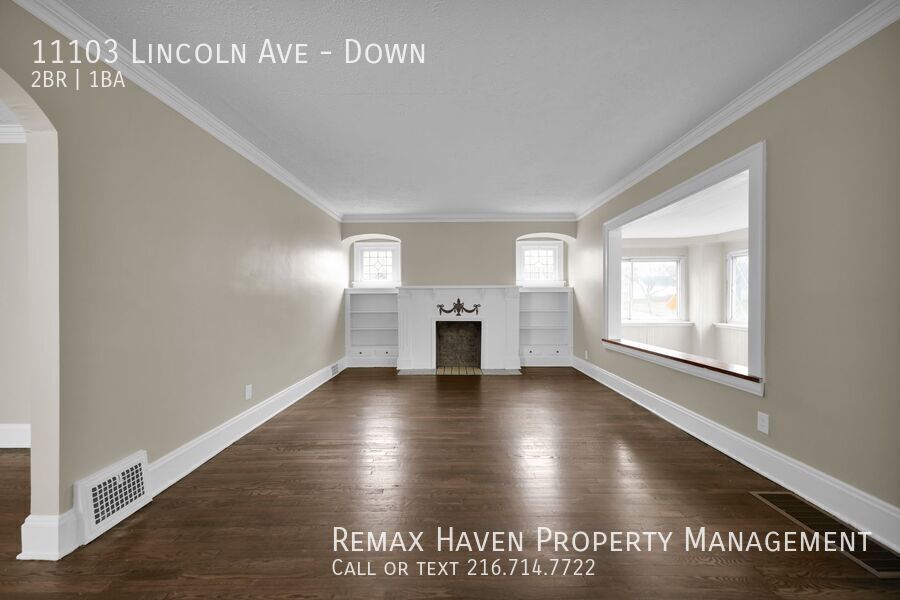 11103 Lincoln Ave | DN, Garfield Heights - Spacious 2-bed 1-bath multi-family home! property image