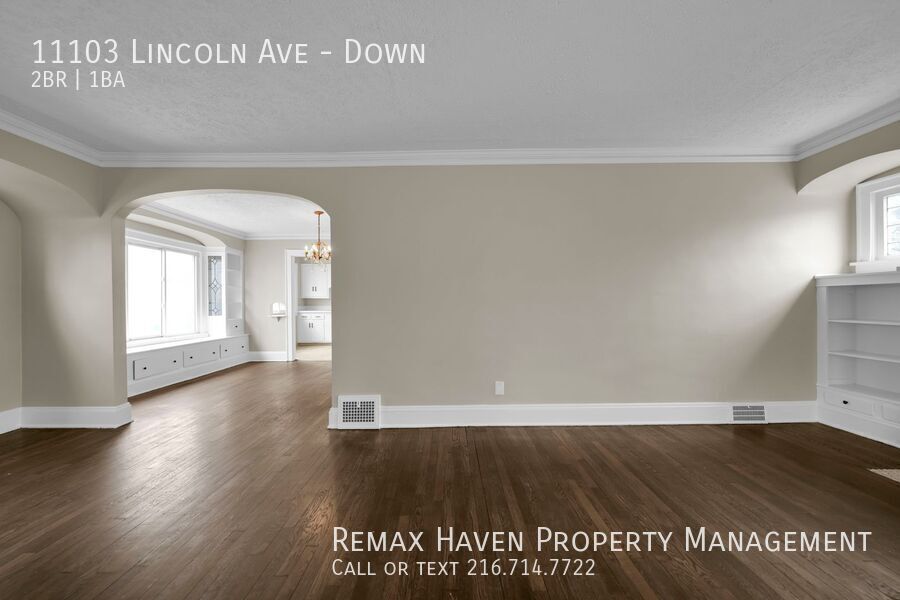 11103 Lincoln Ave | DN, Garfield Heights - Spacious 2-bed 1-bath multi-family home! property image