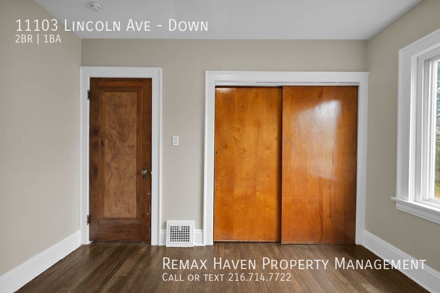11103 Lincoln Ave | DN, Garfield Heights - Spacious 2-bed 1-bath multi-family home! property image