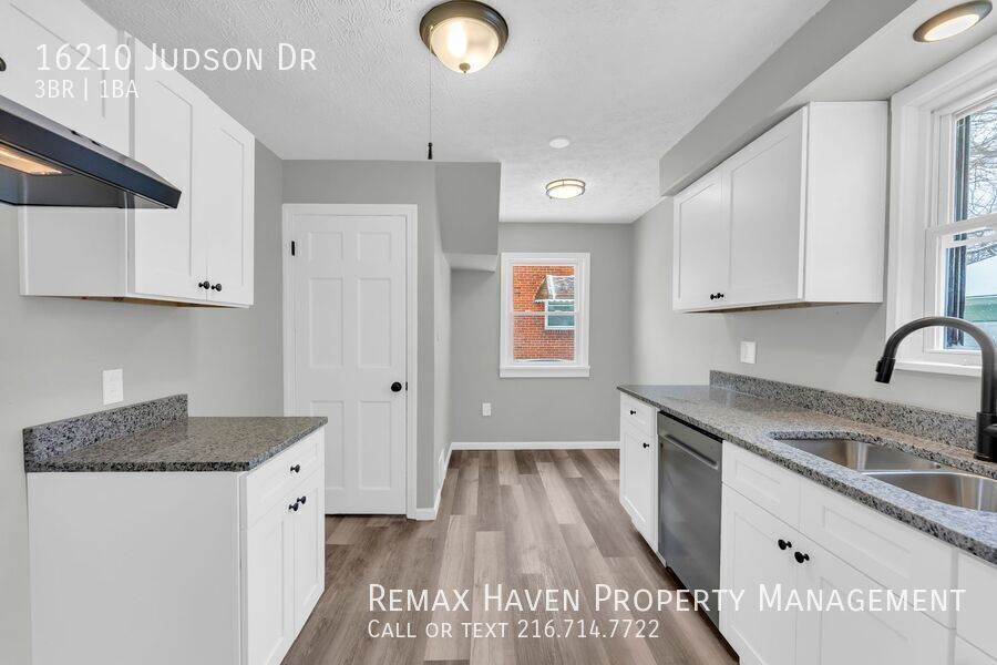 16210 Judson Dr, Cleveland - Spacious 3-bed 1-bath single-family home! property image