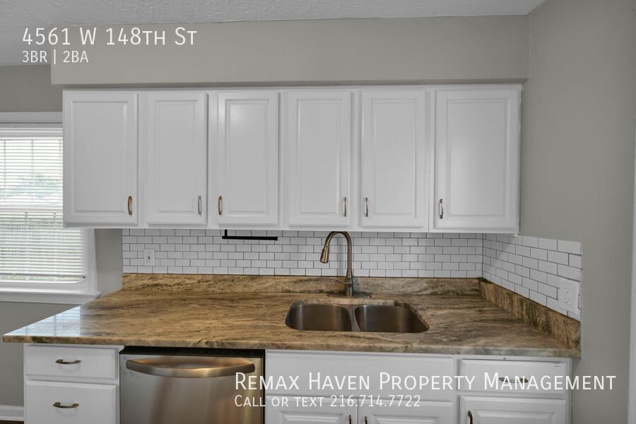 4561 W 148th St, Cleveland - Spacious 3-bed 1.5-bath single-family home! property image