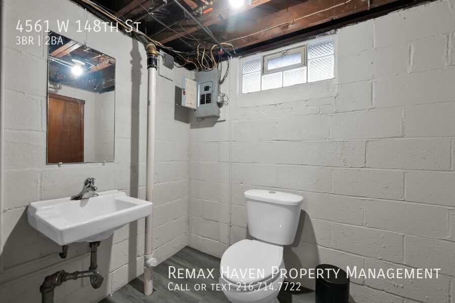 4561 W 148th St, Cleveland - Spacious 3-bed 1.5-bath single-family home! property image