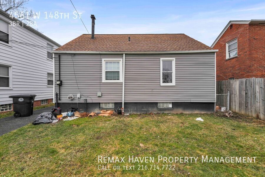 4561 W 148th St, Cleveland - Spacious 3-bed 1.5-bath single-family home! property image