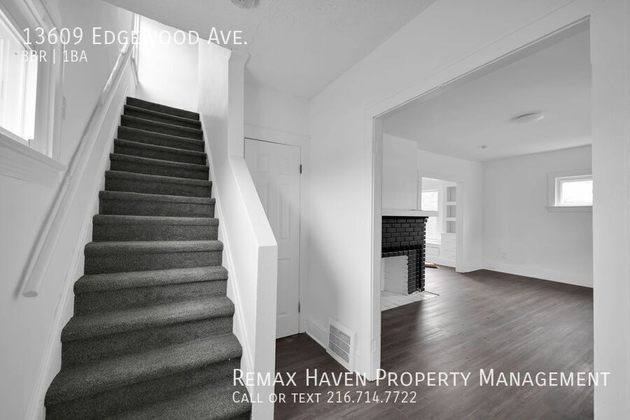 13609 Edgewood Ave, Cleveland - Spacious 3-bed 1-bath single-family home! property image