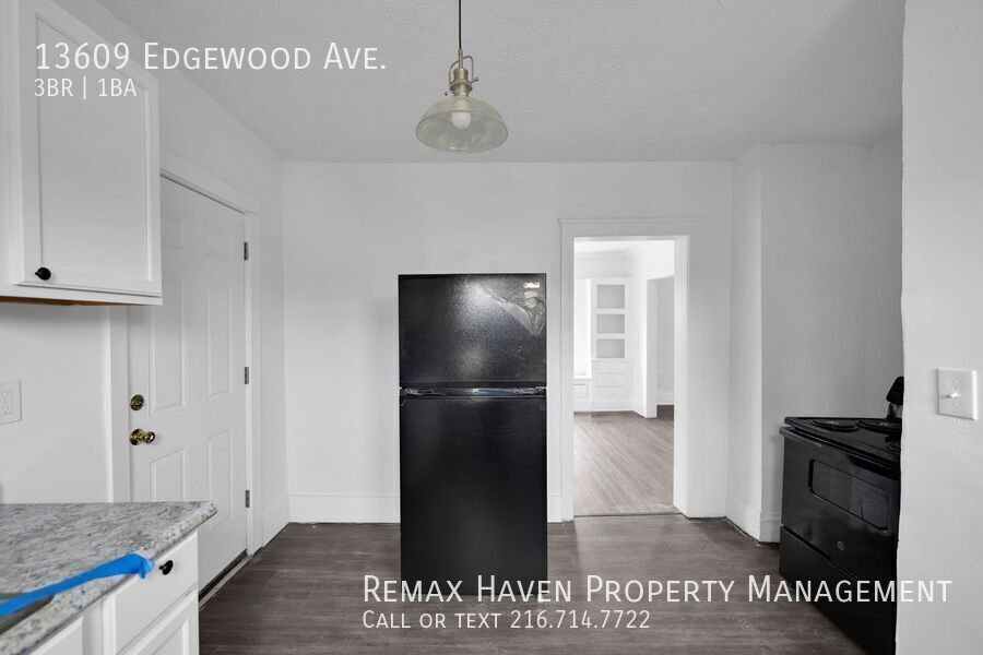 13609 Edgewood Ave, Cleveland - Spacious 3-bed 1-bath single-family home! property image