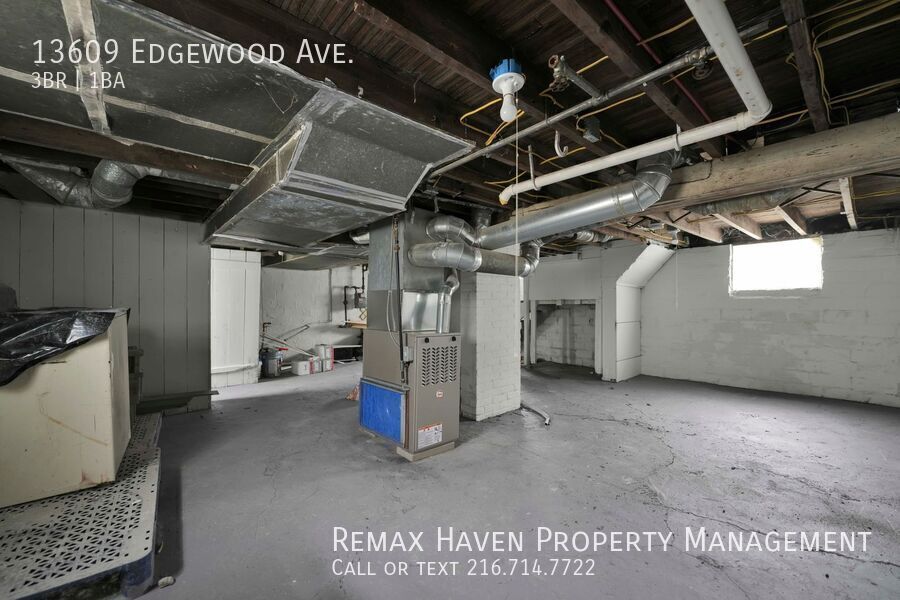 13609 Edgewood Ave, Cleveland - Spacious 3-bed 1-bath single-family home! property image