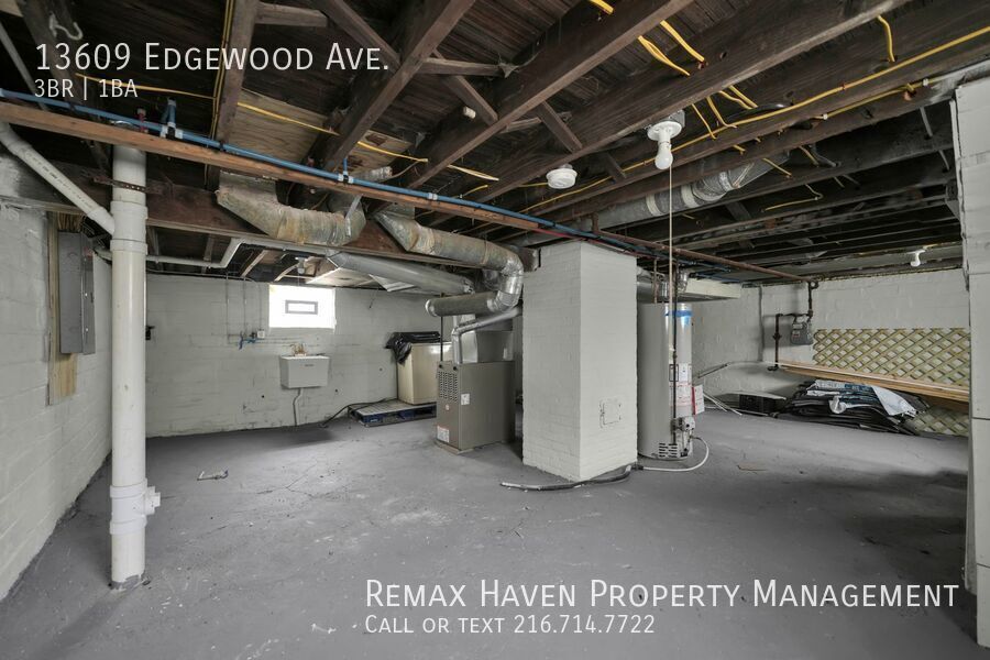 13609 Edgewood Ave, Cleveland - Spacious 3-bed 1-bath single-family home! property image