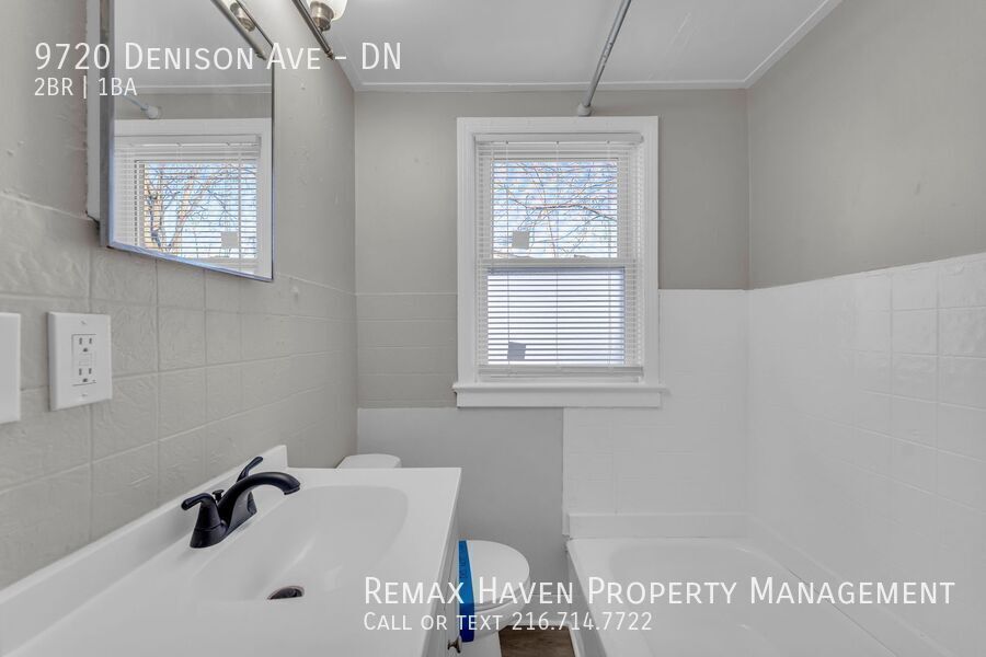 9720 Denison Ave | DN, Cleveland - Spacious 2-bed 1-bath multi-family home! property image